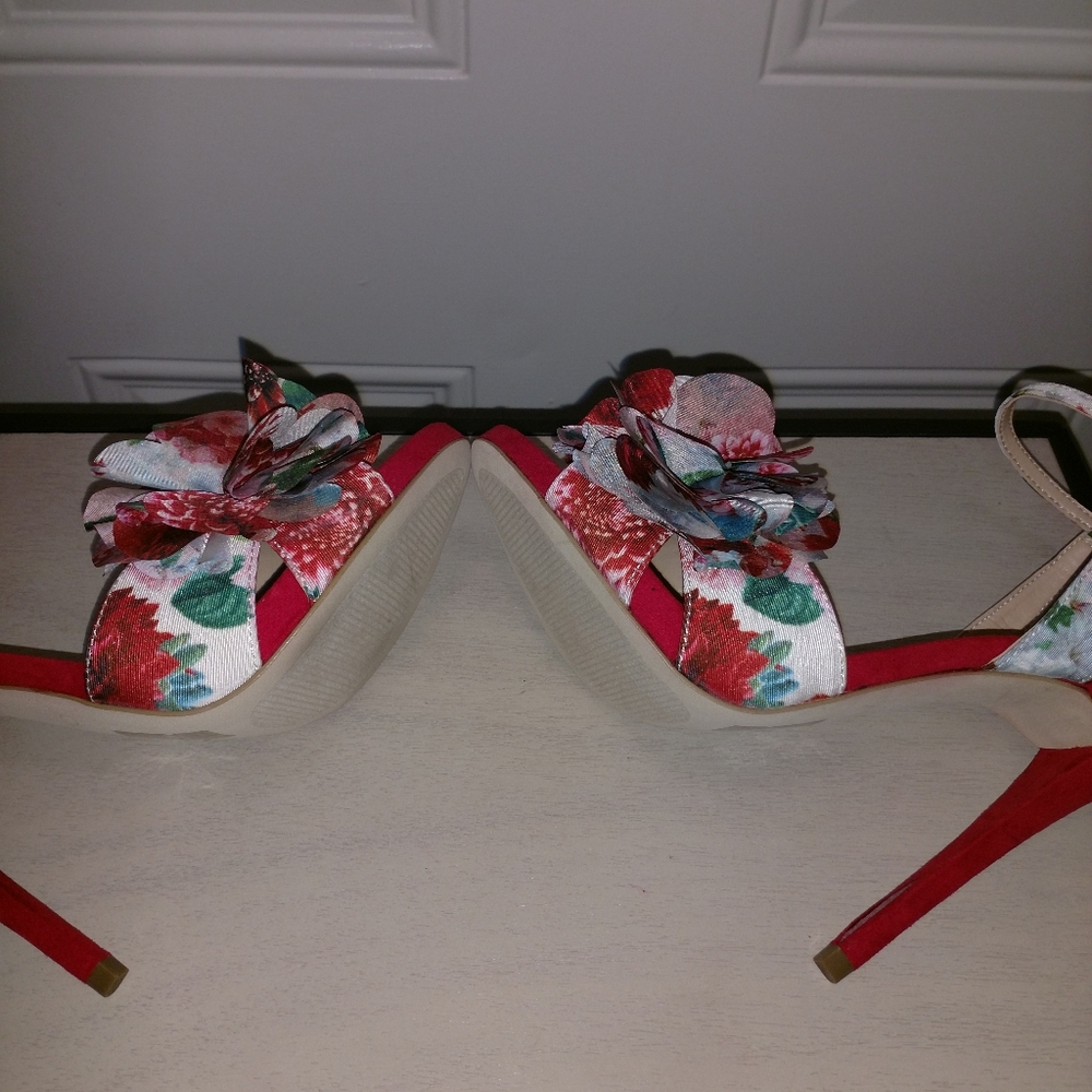 Shoes - Picture 3 of 3